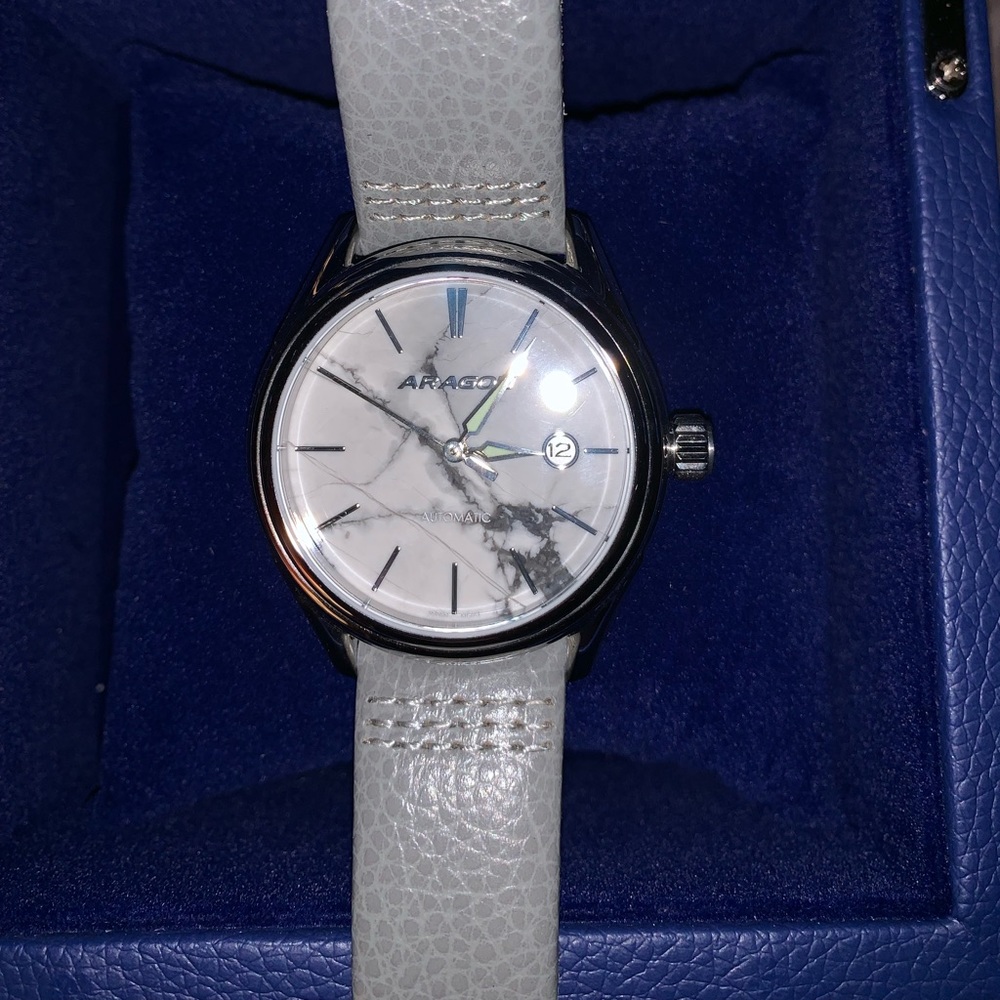 Aragon marbled caprice stone dial automatic watch - Picture 5 of 6